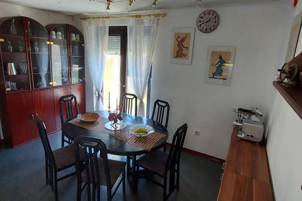 Quiet Apartment Close To Town Villach Buitenkant foto
